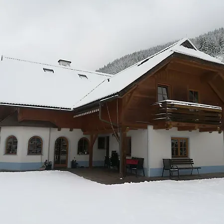 بيت ضيافة Gaestehaus Lassnig 3*