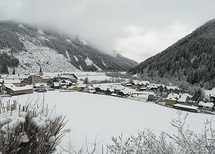 Gaestehaus Lassnig בית הארחה 3*